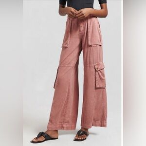 Pilcro Wide Leg Beach Cargo in Dried Coral